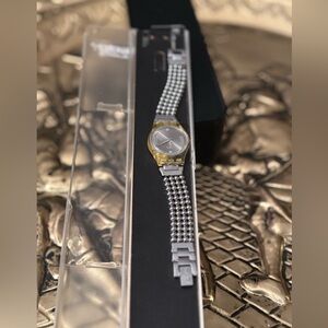 Vintage Swiss Made Quartz Watch in Original Packaging • Working Battery • Unisex